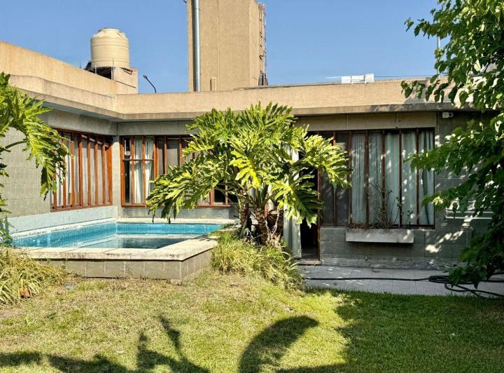 Casa · 120m² · 3 Ambientes · 3 Cocheras