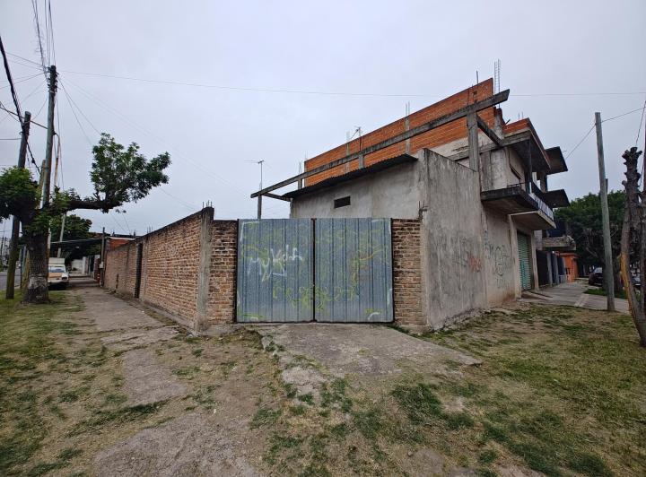 Casa · 56m² · 4 Ambientes · 1 Cochera