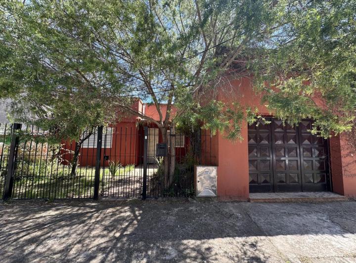 Casa · 106m² · 3 Ambientes · 1 Cochera