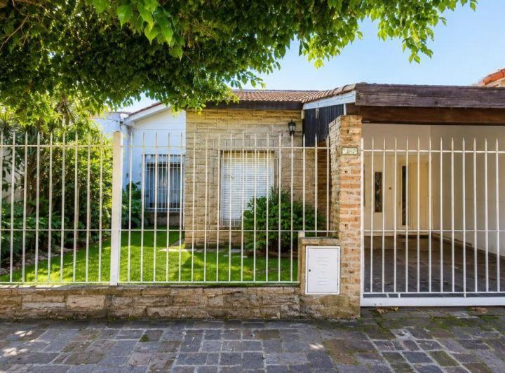 Casa · 182m² · 3 Ambientes · 1 Cochera