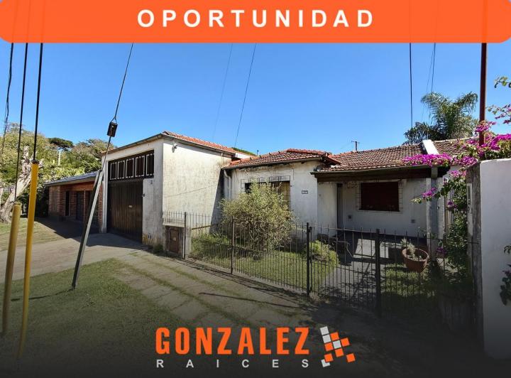 Casa · 260m² · 5 Ambientes · 2 Cocheras