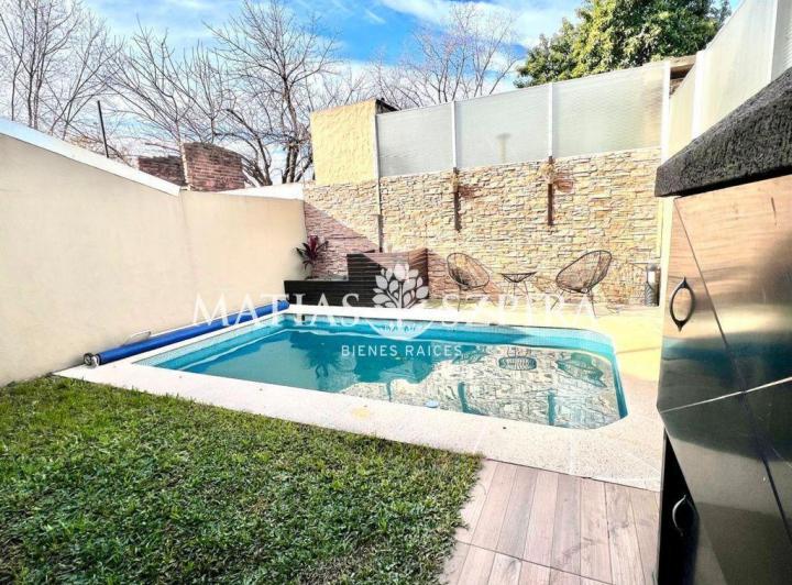 Casa · 160m² · 4 Ambientes · 1 Cochera