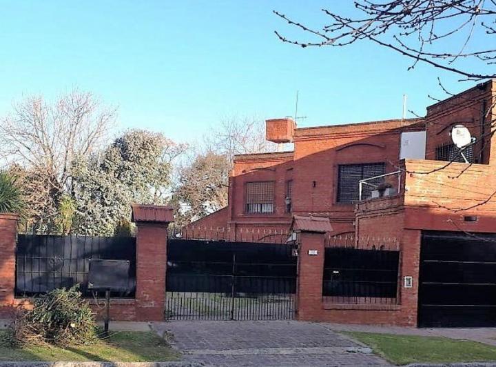 Casa · 300m² · 6 Ambientes
