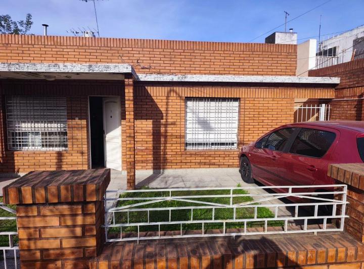 Casa · 140m² · 4 Ambientes · 1 Cochera