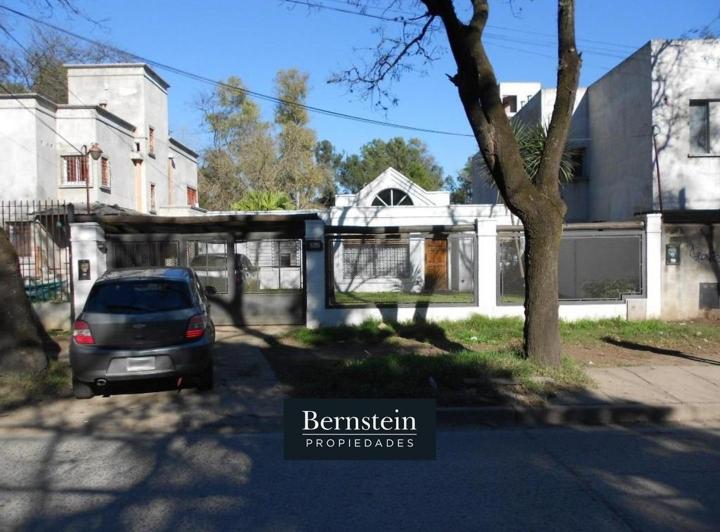 Casa · 120m² · 4 Ambientes · 2 Cocheras