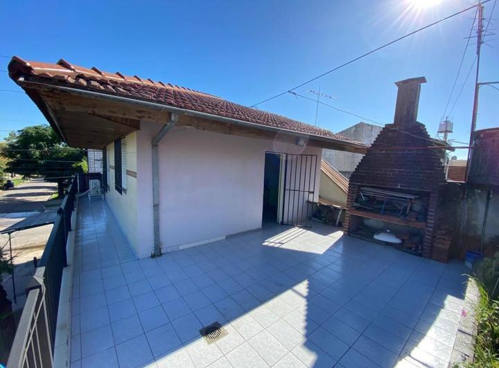 Casa · 200m² · 3 Ambientes · 1 Cochera