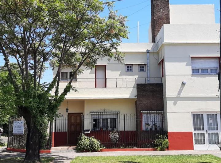 Casa · 200m² · 4 Ambientes · 1 Cochera