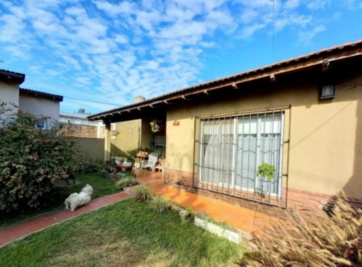 Casa · 152m² · 3 Ambientes · 2 Cocheras