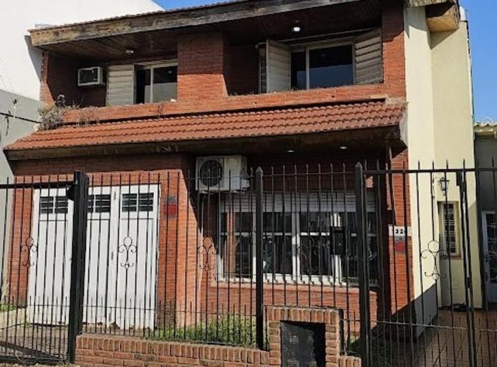 Casa · 132m² · 4 Ambientes · 2 Cocheras