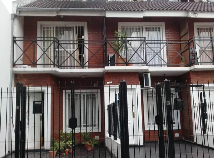 Casa · 100m² · 4 Ambientes · 1 Cochera
