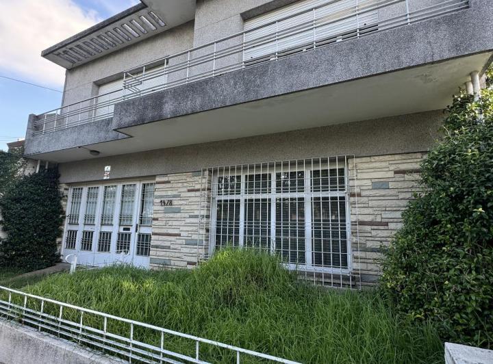 Casa · 190m² · 4 Ambientes · 1 Cochera