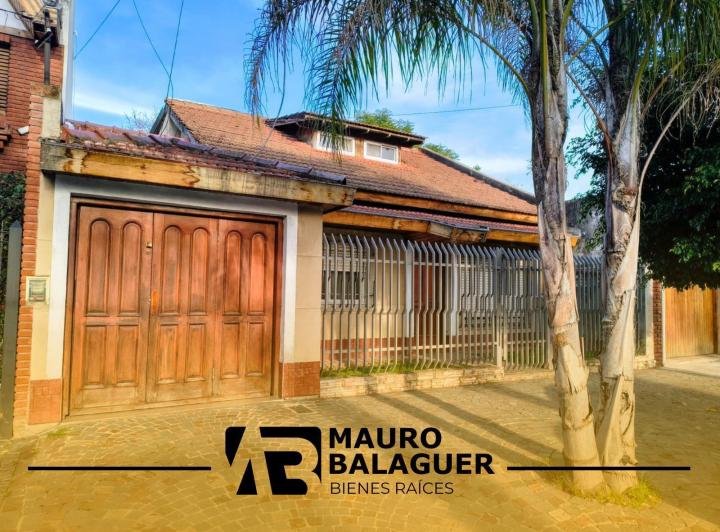 Casa · 300m² · 4 Ambientes · 2 Cocheras