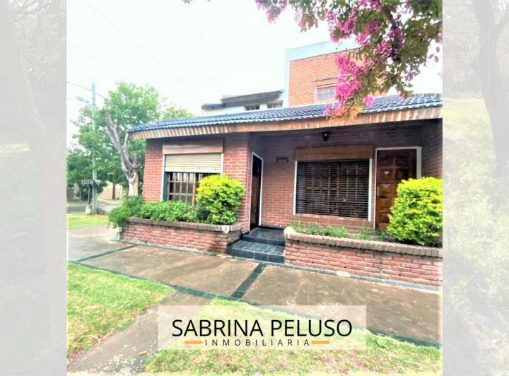 Casa · 140m² · 3 Ambientes · 1 Cochera