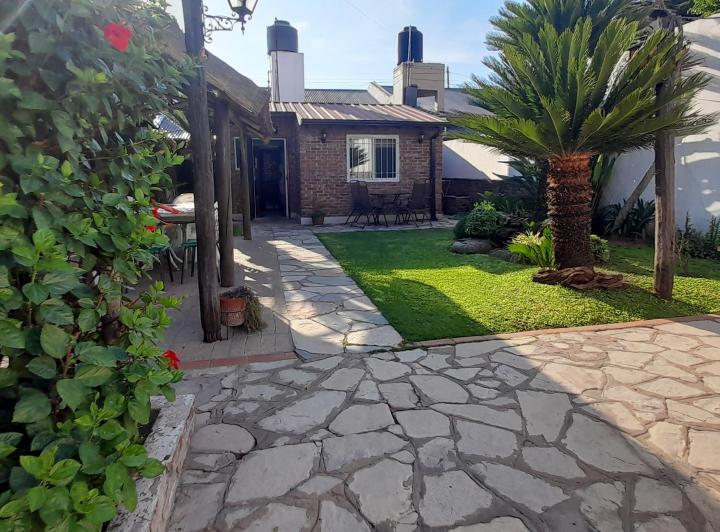 Casa · 140m² · 5 Ambientes · 1 Cochera