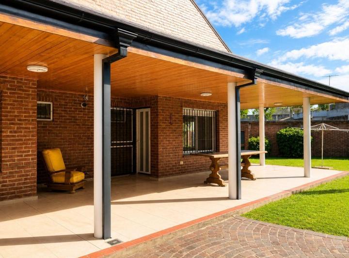 Casa · 105m² · 2 Ambientes · 1 Cochera