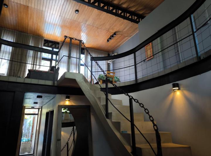 Casa · 150m² · 4 Ambientes · 2 Cocheras