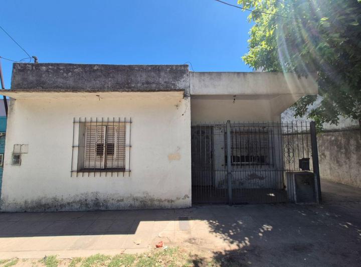 Casa · 100m² · 4 Ambientes · 1 Cochera
