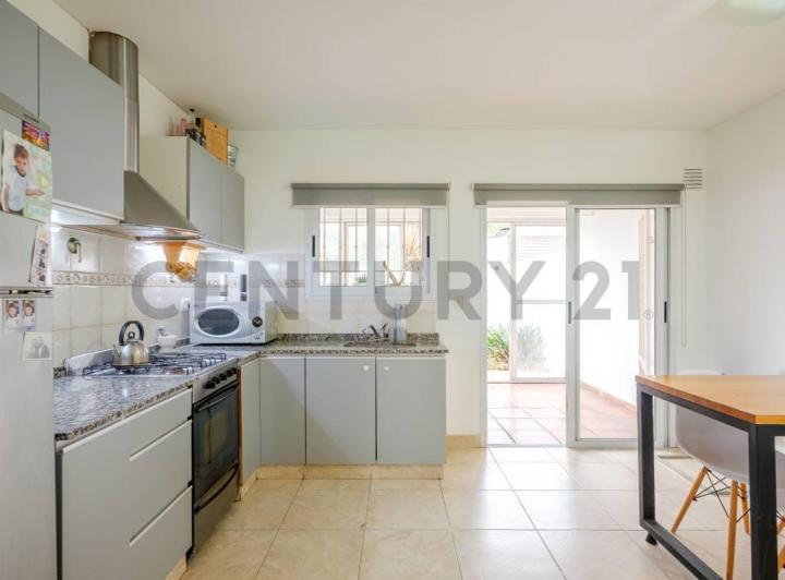 Casa · 105m² · 3 Ambientes · 1 Cochera