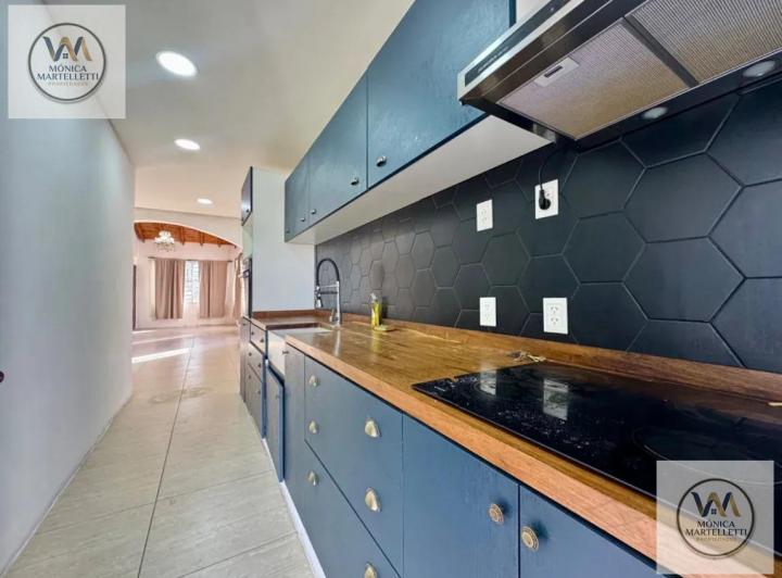 Casa · 200m² · 3 Ambientes · 1 Cochera