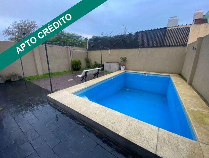Casa · 113m² · 5 Ambientes · 2 Cocheras