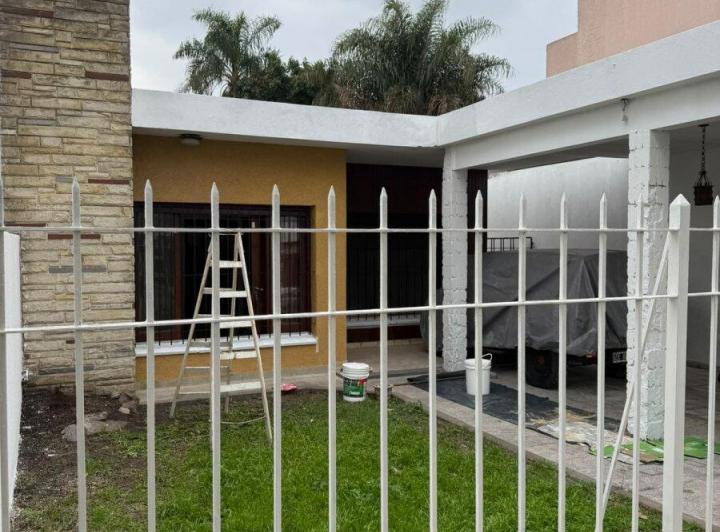 Casa · 120m² · 3 Ambientes · 2 Cocheras