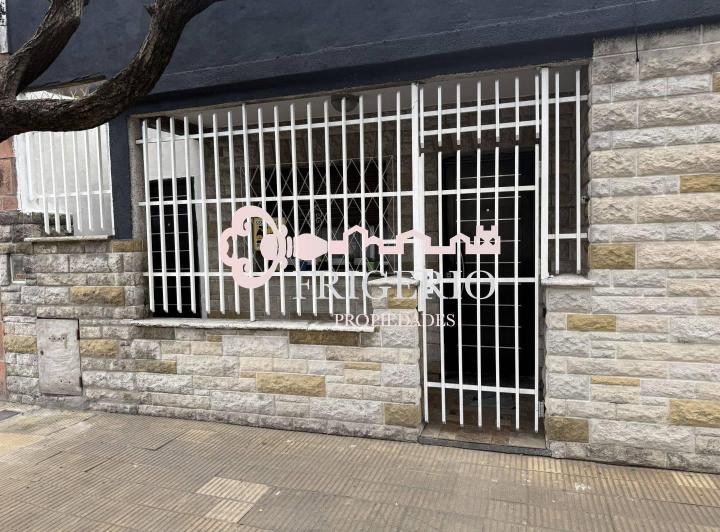 Casa · 80m² · 2 Ambientes · 1 Cochera