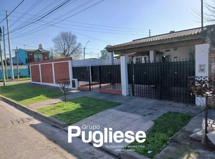 Casa · 85m² · 3 Ambientes · 2 Cocheras
