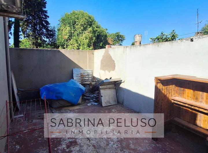Casa · 180m² · 6 Ambientes · 2 Cocheras