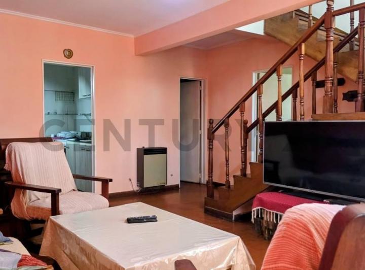 Casa · 147m² · 5 Ambientes · 2 Cocheras