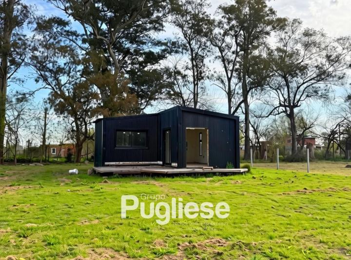 Casa · 38m² · 2 Ambientes · 3 Cocheras