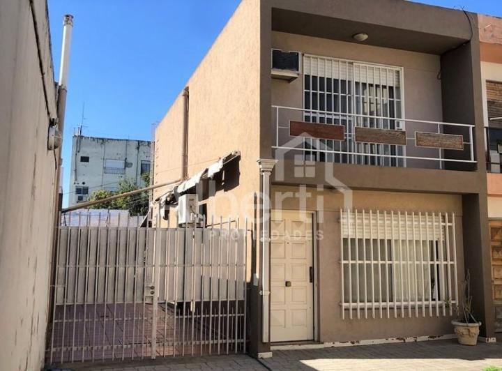 Casa · 75m² · 3 Ambientes · 1 Cochera