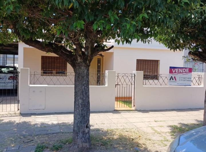 Casa · 45m² · 3 Ambientes · 2 Cocheras