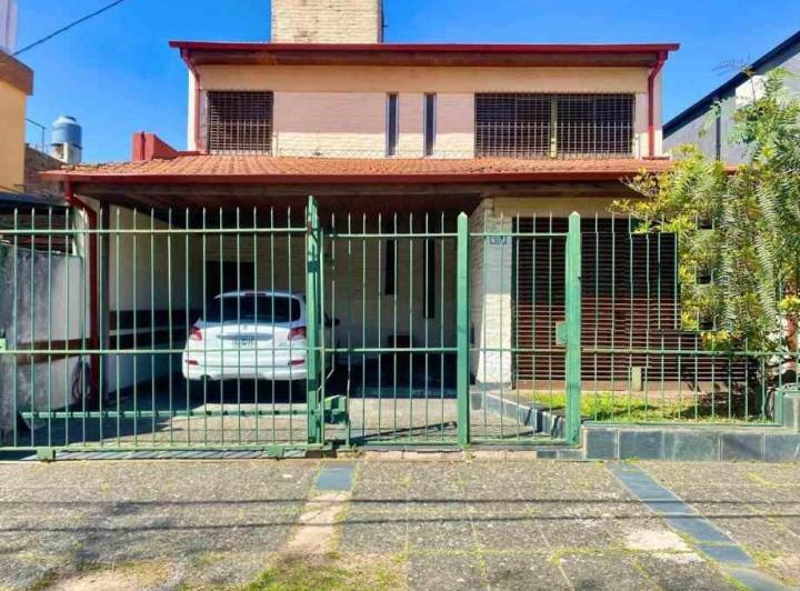 Casa · 150m² · 4 Ambientes · 1 Cochera