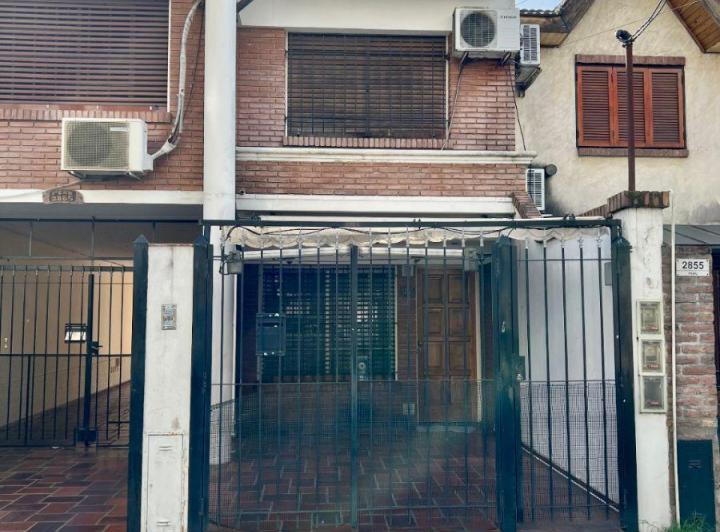 Casa · 79m² · 4 Ambientes · 1 Cochera