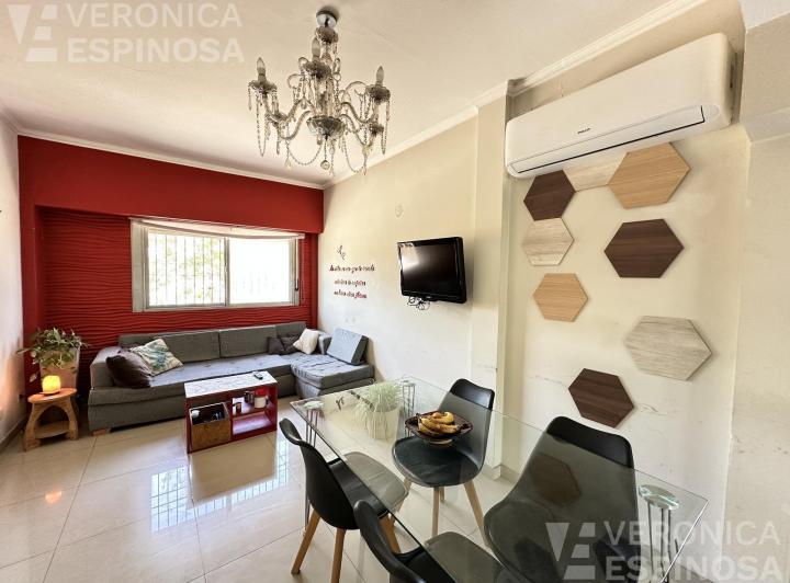 Casa · 254m² · 7 Ambientes · 2 Cocheras