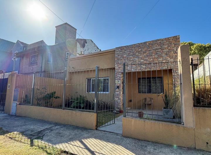 Casa · 100m² · 2 Dormitorios