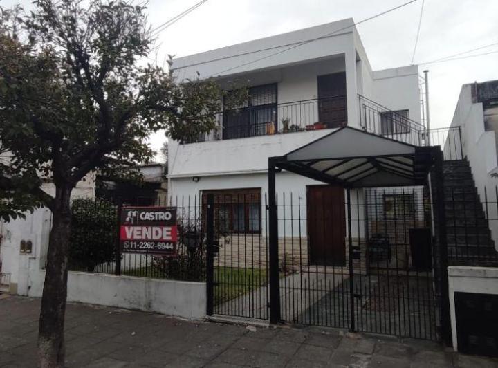 Casa · 156m² · 6 Ambientes · 1 Cochera