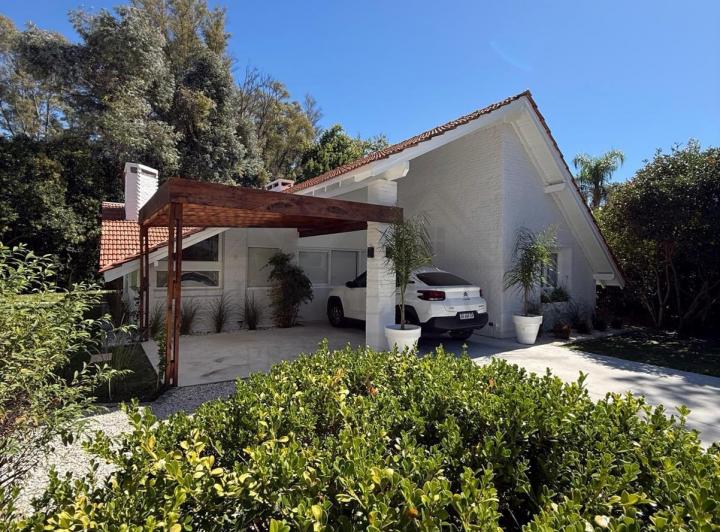 Casa · 113m² · 6 Ambientes · 1 Cochera