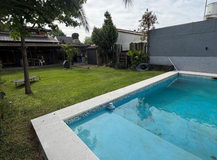 Casa · 188m² · 4 Ambientes · 1 Cochera