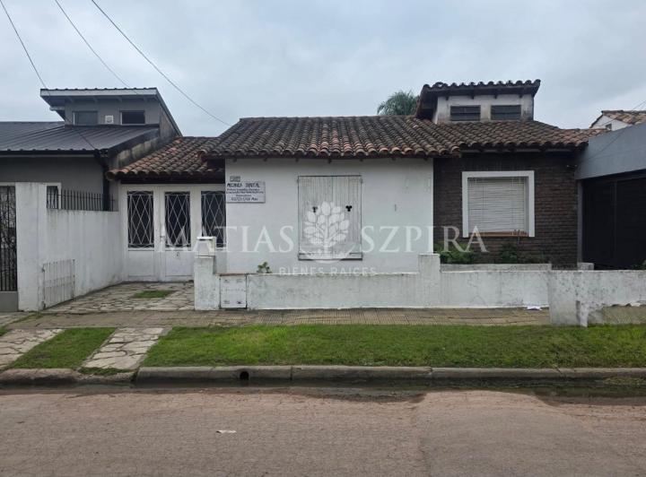 Casa · 100m² · 4 Ambientes · 1 Cochera