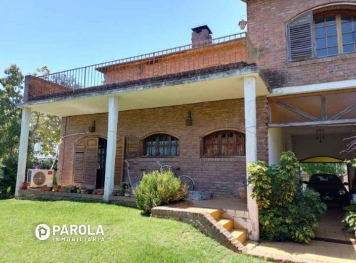 Casa · 260m² · 6 Ambientes