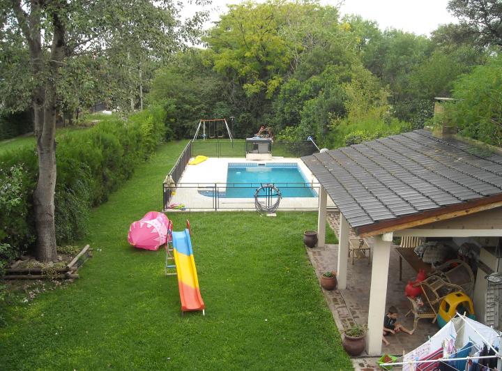 Casa · 300m² · 5 Ambientes · 3 Cocheras