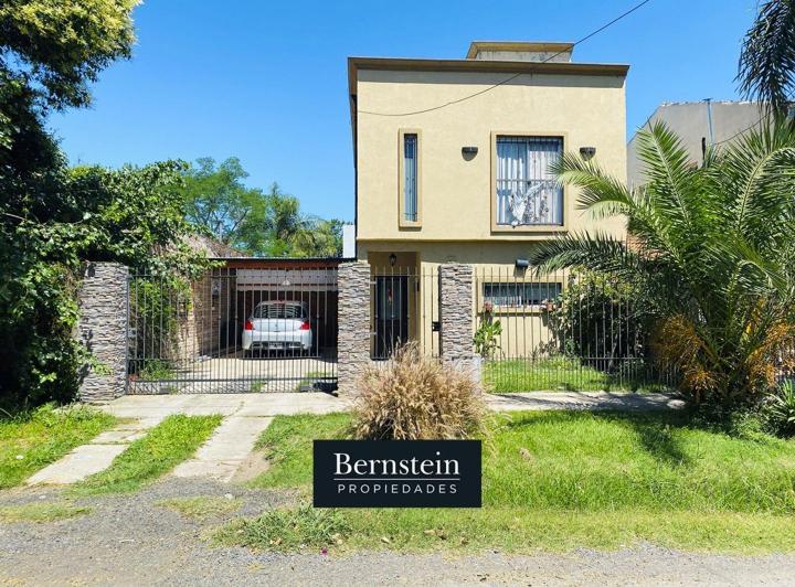 Casa · 100m² · 3 Ambientes · 2 Cocheras
