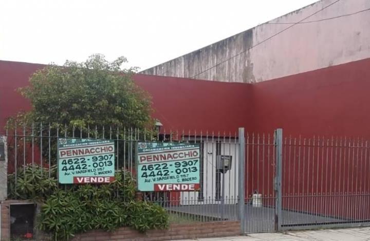 Casa · 200m² · 4 Dormitorios · 4 Cocheras