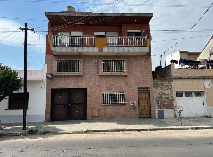Casa · 360m² · 6 Ambientes · 5 Cocheras