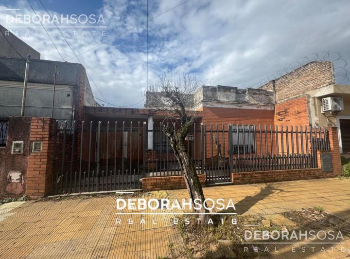 Casa · 140m² · 4 Ambientes · 2 Cocheras