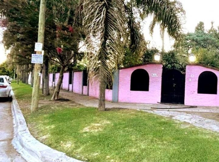 Casa · 300m² · 5 Ambientes · 1 Cochera