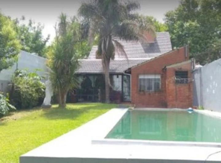 Casa · 200m² · 5 Ambientes · 1 Cochera