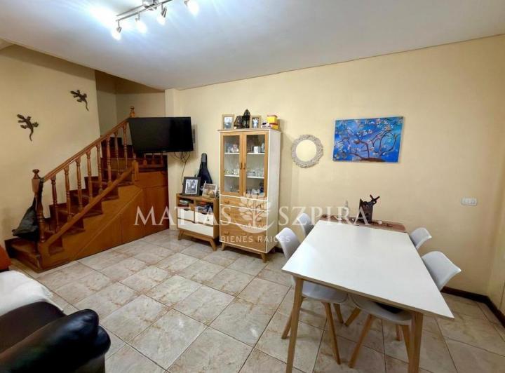 Casa · 70m² · 4 Ambientes · 1 Cochera