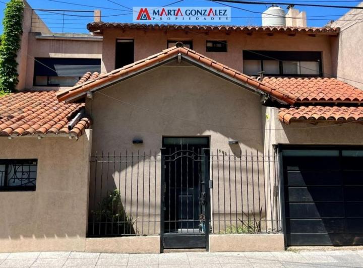 Casa · 150m² · 4 Ambientes · 1 Cochera
